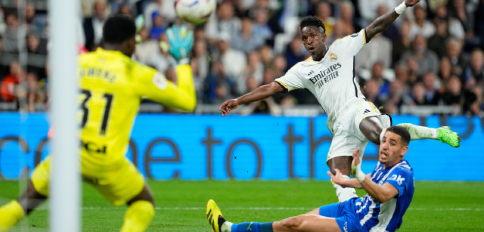 El Real Madrid golea al Alavés (5-0)