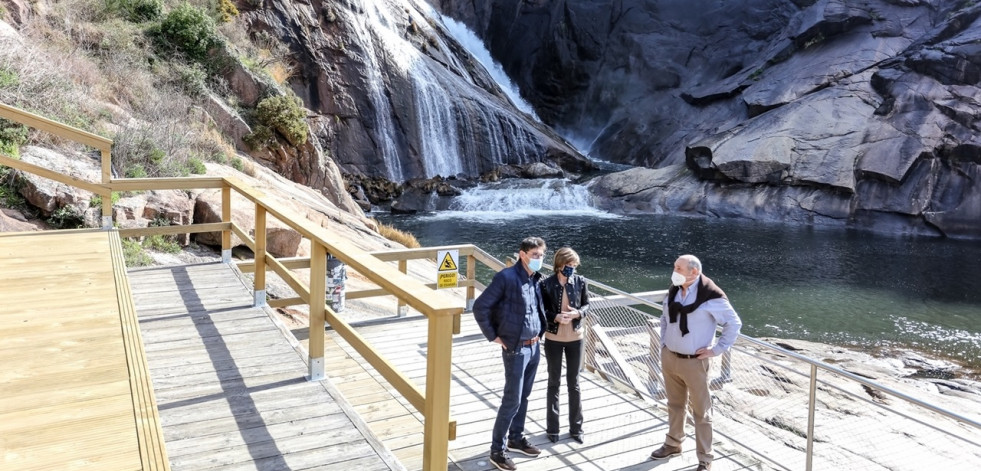 Turismo destina en cuatro años casi 130.000 euros para la accesibilidad a la cascada do Ézaro
