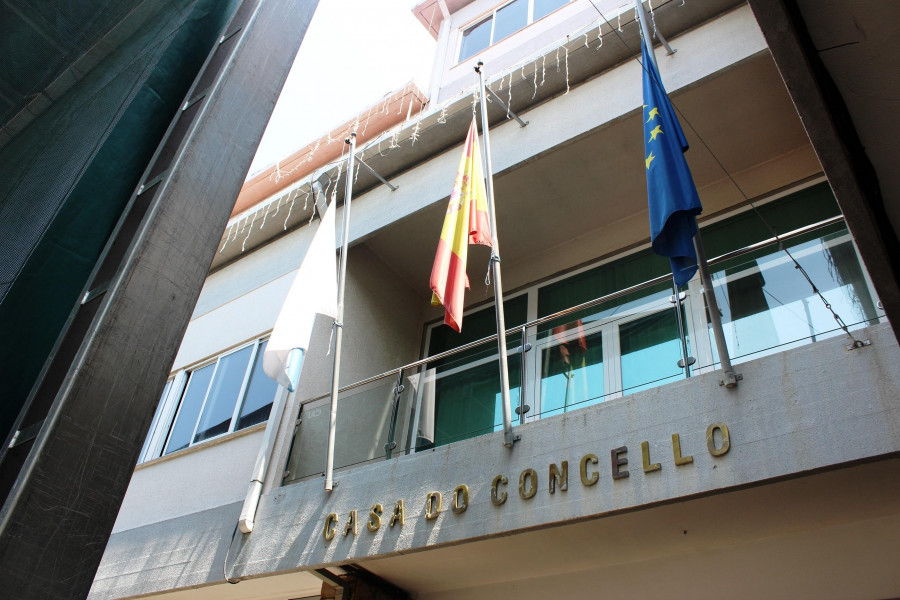 Denuncian ante la Valedora la vulneración de derechos sindicales en el Concello de Carballo