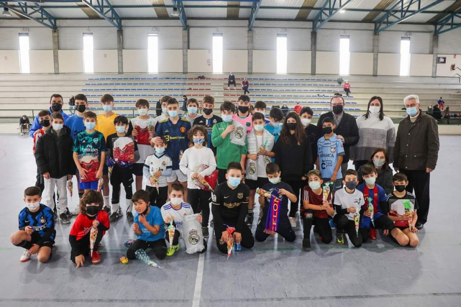 Exito del torneo de fútbol sala celebrado en Malpica