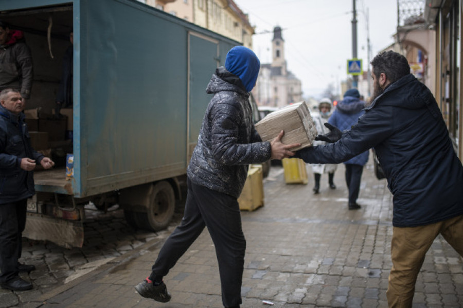 Abanca y Afundación ceden una nave en A Coruña para almacenar donaciones para Ucrania