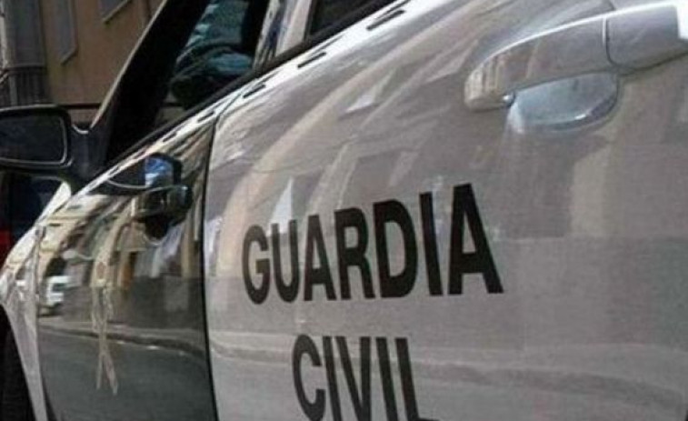 La Guardia Civil detiene a un vecino de Muros por robar en un supermercado