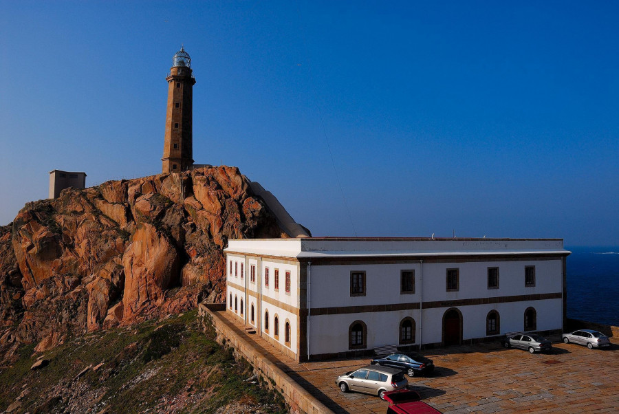 El pleno de Camariñas aprobará el convenio sobre la cesión de  la carretera al faro Vilán