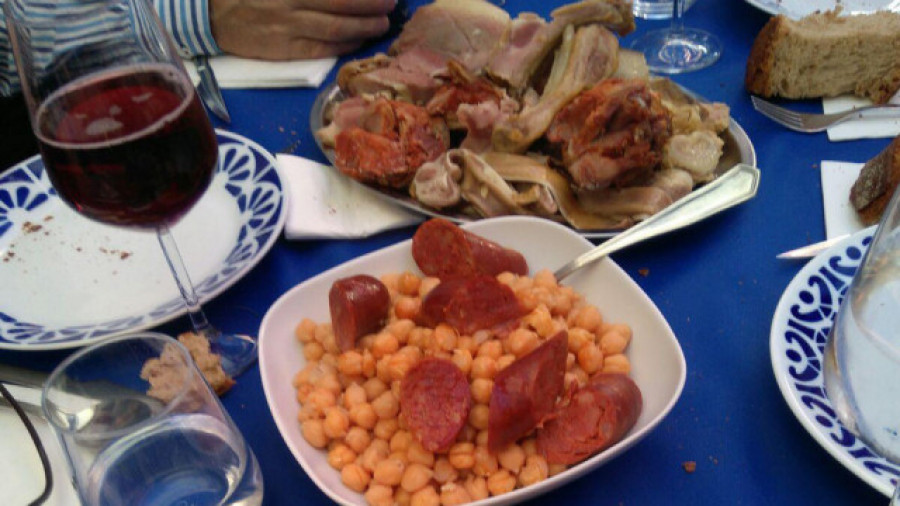 'Os cocidos do Camiño', un proyecto para "ensalzar" este plato en la ruta xacobea