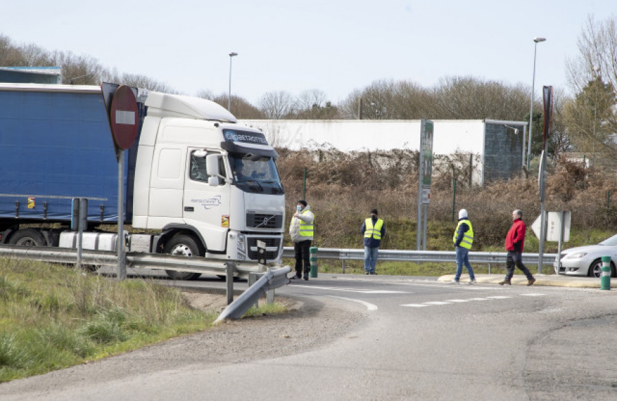 Las consecuencias de la huelga del transporte, comienza a tirarse pescado y cese de abastecimiento de agua mineral