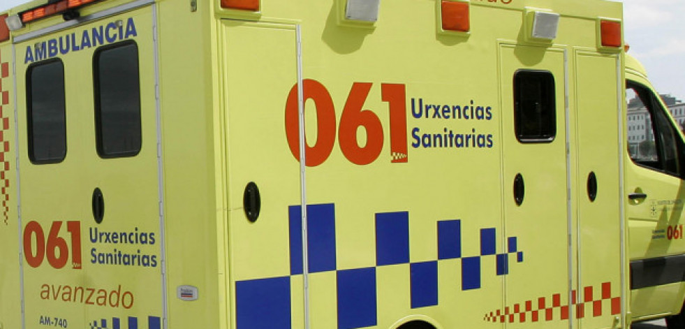 Dos personas resultan heridas en una colisión triple en A Laracha