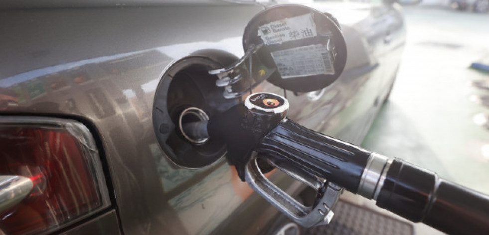 El precio de los carburantes cae por segunda semana consecutiva
