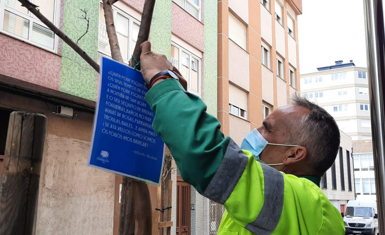 Los versos florecen en los barrios de Carballo para celebrar el Día de la Poesía