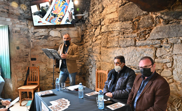 El Ecomuseo de Buño reabre tras su remodelación con una exposición de Xosé Vizoso