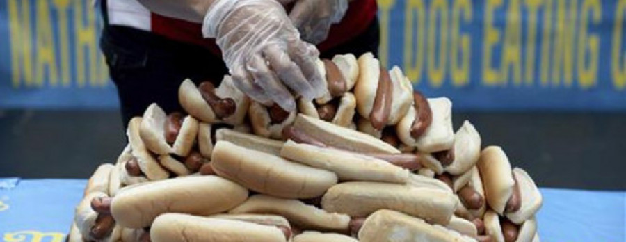 Sanidad  vuelve a permitir la venta y el consumo de bebida y comida en recintos deportivos