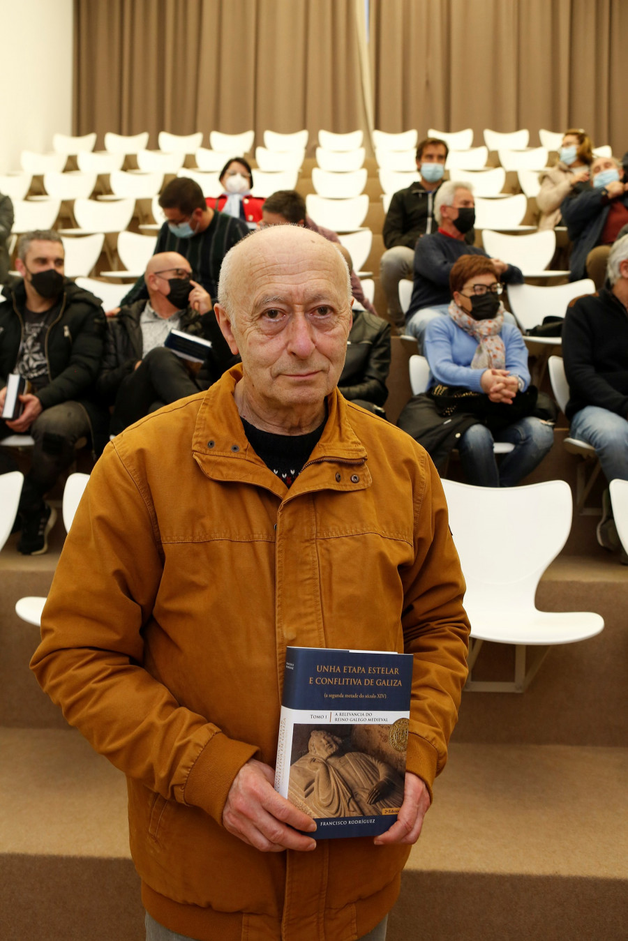 Francisco Rodríguez presentó libro en Carballo