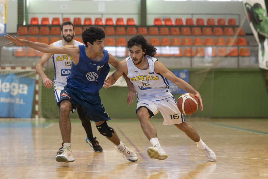 Suerte dispar para Artai y Laracha en el inicio de la fase de ascenso