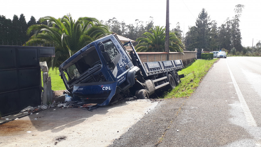 Herido de gravedad un camionero en un accidente en Cabana