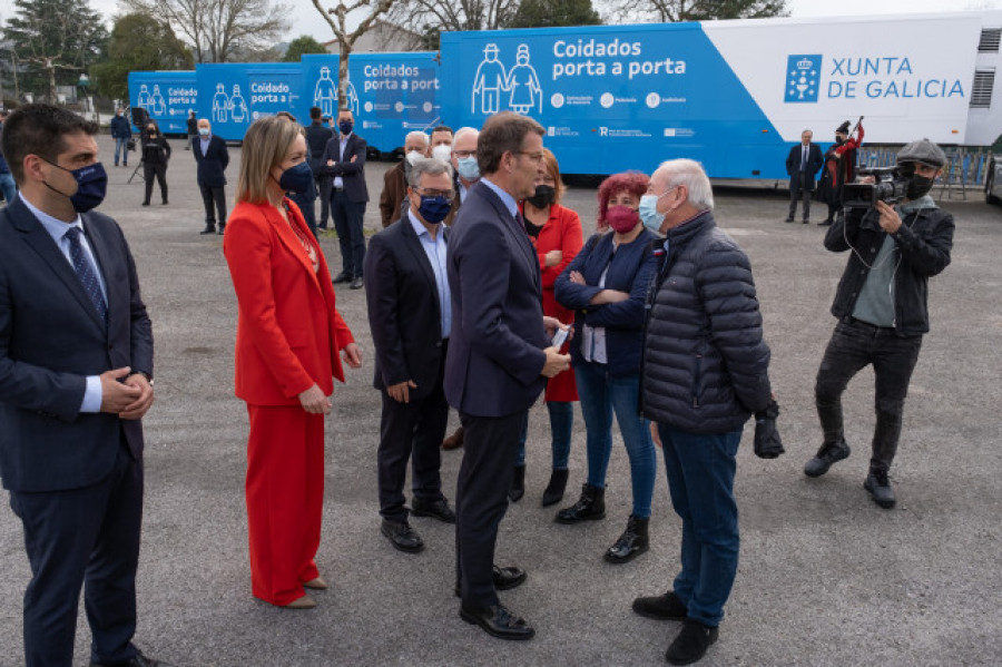 La Xunta pone en marcha autobuses con servicios de podología y audiología para 100.000 gallegos