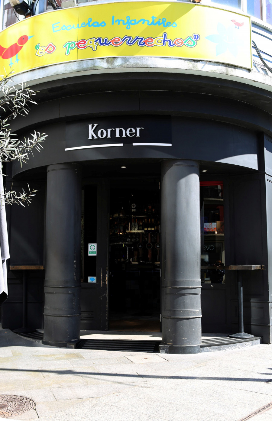 Robo con violencia en el Korner Bar de Carballo