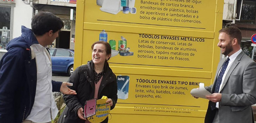 Trenor anima a los vecinos de Santa Comba a sumarse al reto de aumentar el reciclaje