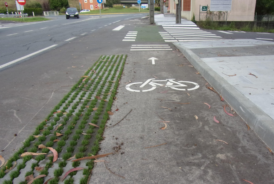 El PP carballés solicita que se modifique el carril bici del casco urbano