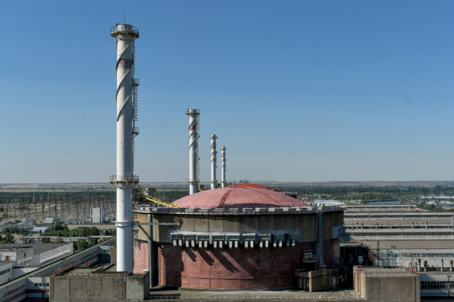 Misiles rusos sobrevuelan a baja altura la central nuclear de Zaporiyia