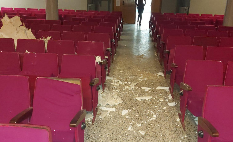 Educación invertirá 230.000 euros en la reforma del auditorio del IES Alfredo Brañas de Carballo