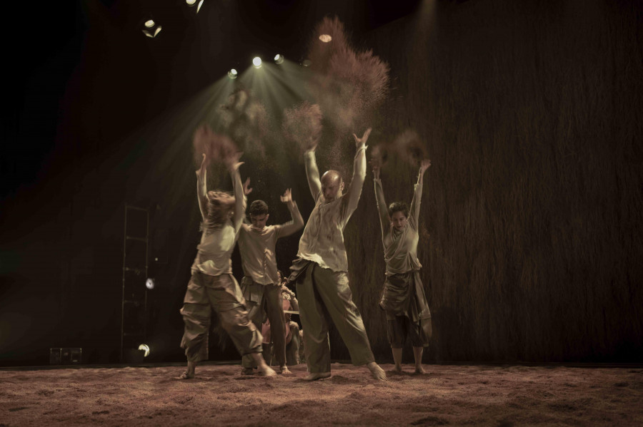 El premiado espectáculo de danza “Leira” llega a la Casa da Cultura de Vimianzo