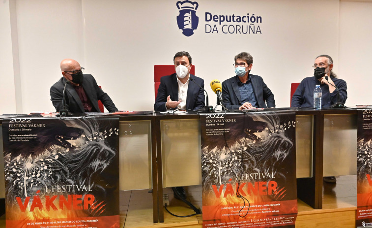Dumbría descubrirá la primera escultura del Vákner, al pie del Camino de Muxía a Fisterra
