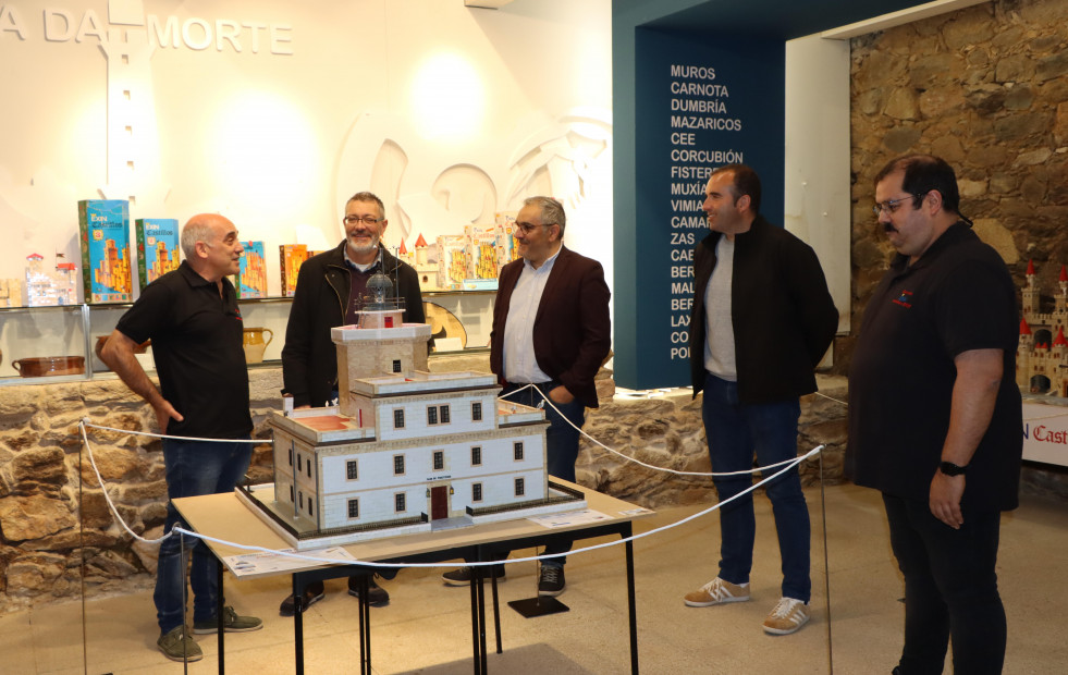 La exposición de maquetas en las Torres do Allo de Zas estará abierta hasta septiembre