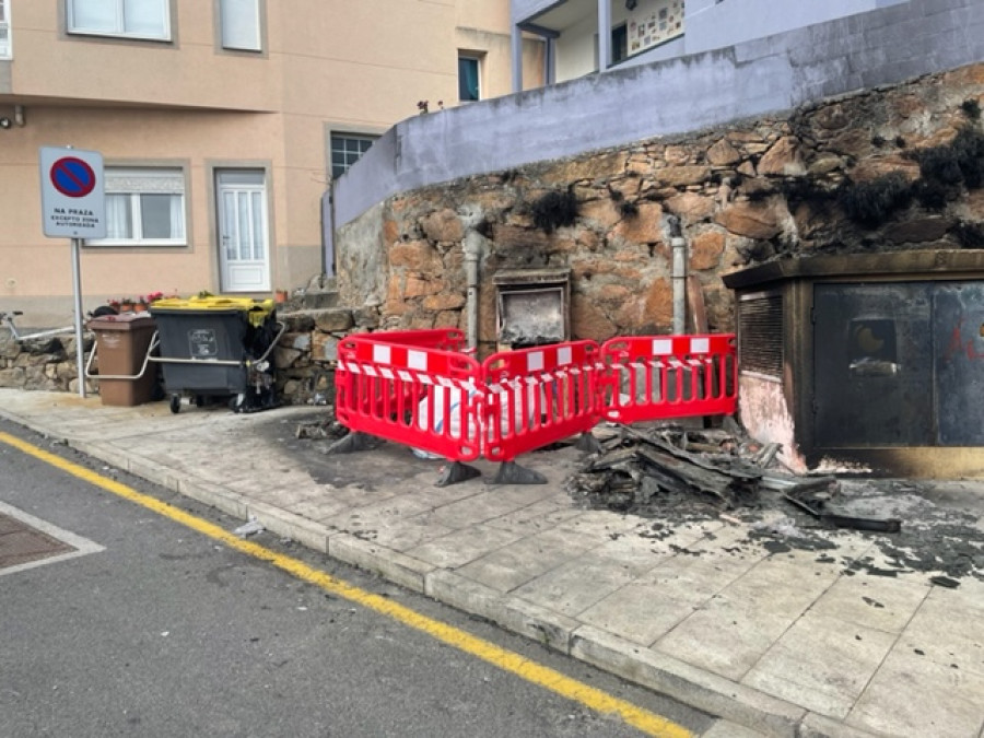 Un acto vandálico en Caión deja sin suministro eléctrico a varios edificios