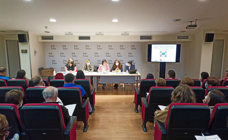 La Diputación pone en marcha en Vimianzo su plan piloto contra la soledad de los mayores