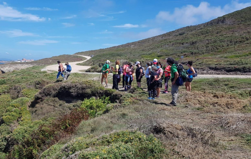 El Concello promueve los valores turísticos del litoral con “A Laracha activa e o mar de Caión”