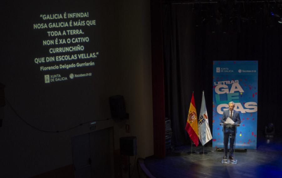 Rueda defiende la cordialidad lingüística en el homenaje a Florencio Delgado