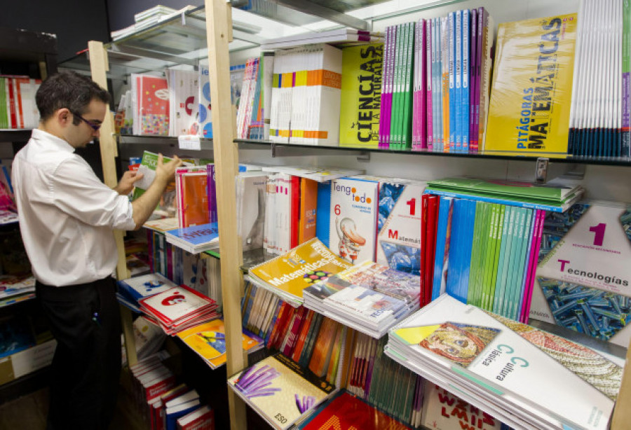 Abre el plazo para solicitar ayudas a la compra de libros y material escolar y acceso al fondo solidario de manuales