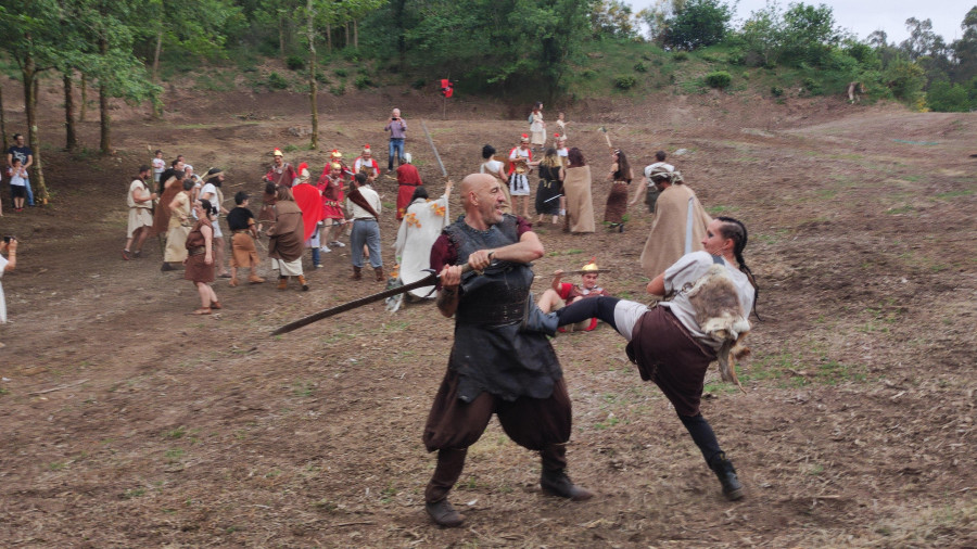 A Baña vibra con su primera Festa Castrexa