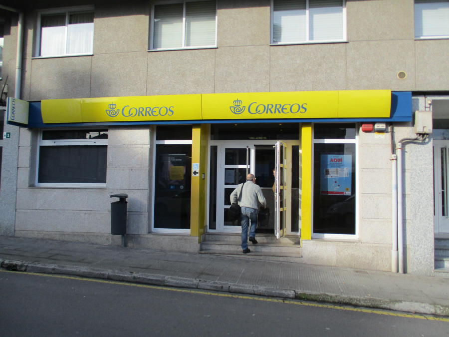 Correos ofrece en Carballo servicio de cita previa