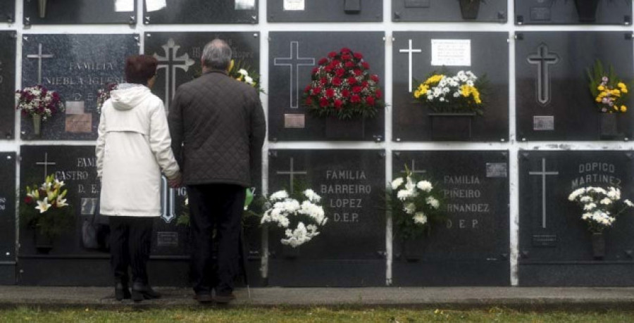 Juzgan a un hombre acusado de intento de homicidio en el cementerio de Ferrol