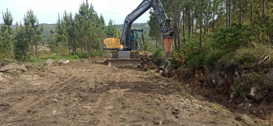 Medio Rural ejecuta los trabajos de mejora de los cortafuego y pistas forestales