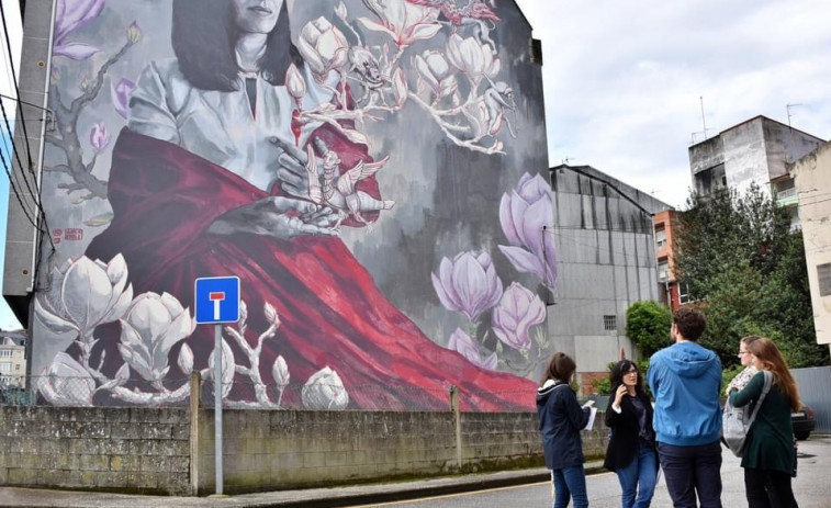 Udatxo, Alba Fabre y Twee Muizen empiezan a llenar de arte los muros de Carballo