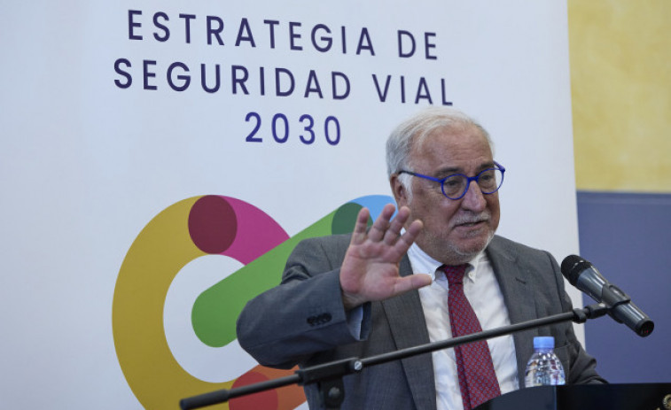 Tráfico impulsará un nuevo carné a los 16 años y exámenes con coches automáticos