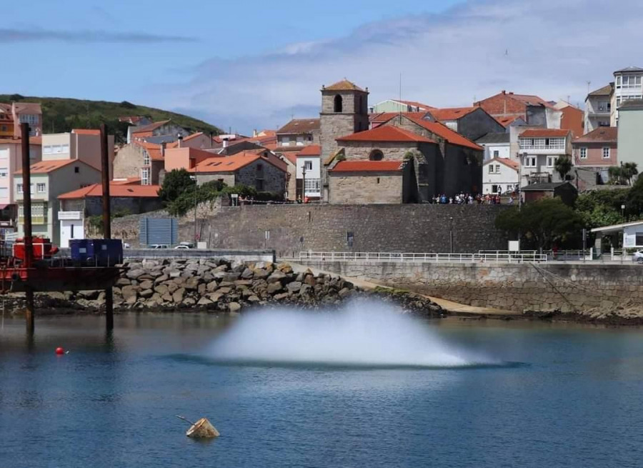 Nuevas voladuras en el dragado del puerto de Laxe