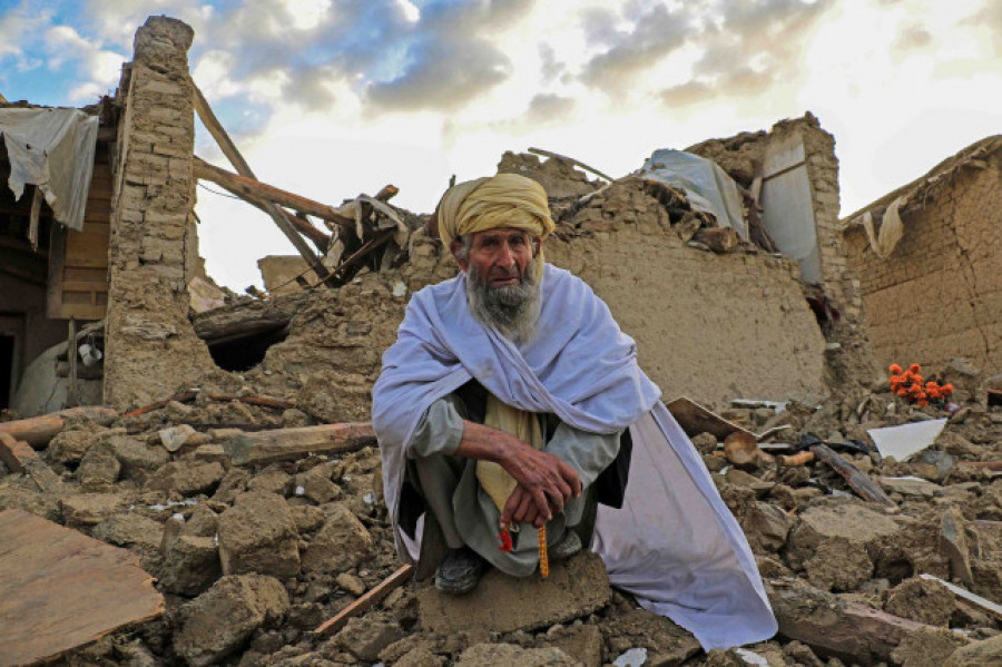 La ayuda llega cada vez a más zonas golpeadas por el terremoto en Afganistán