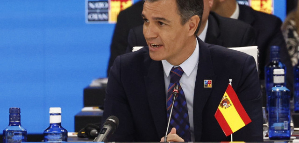 La OTAN se disculpa por poner la bandera de España al revés