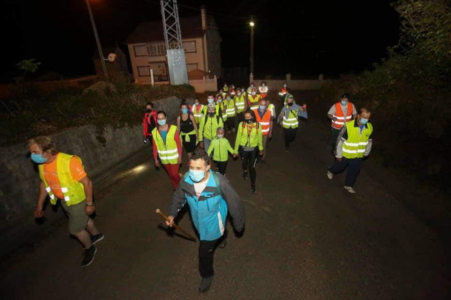 Las rutas de “Camiñar na noite” vuelven a Ponteceso