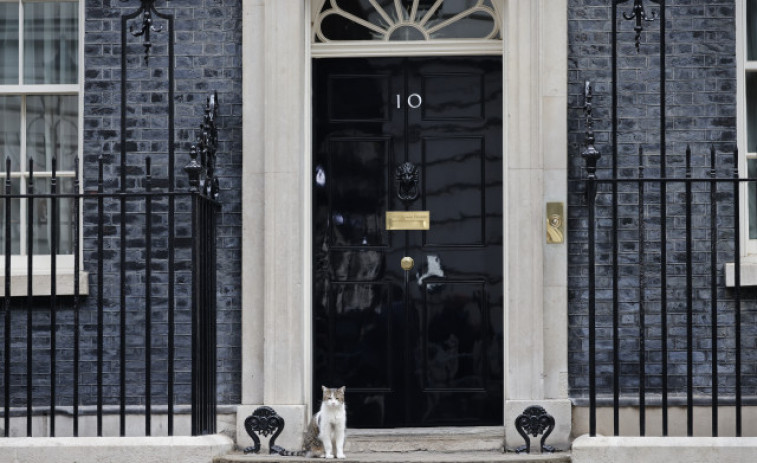 Dos nuevas dimisiones en el Gobierno de Boris Johnson