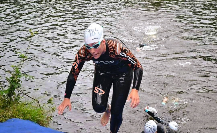 Cinco medallas para los triatletas de la AD Fogar en Miño