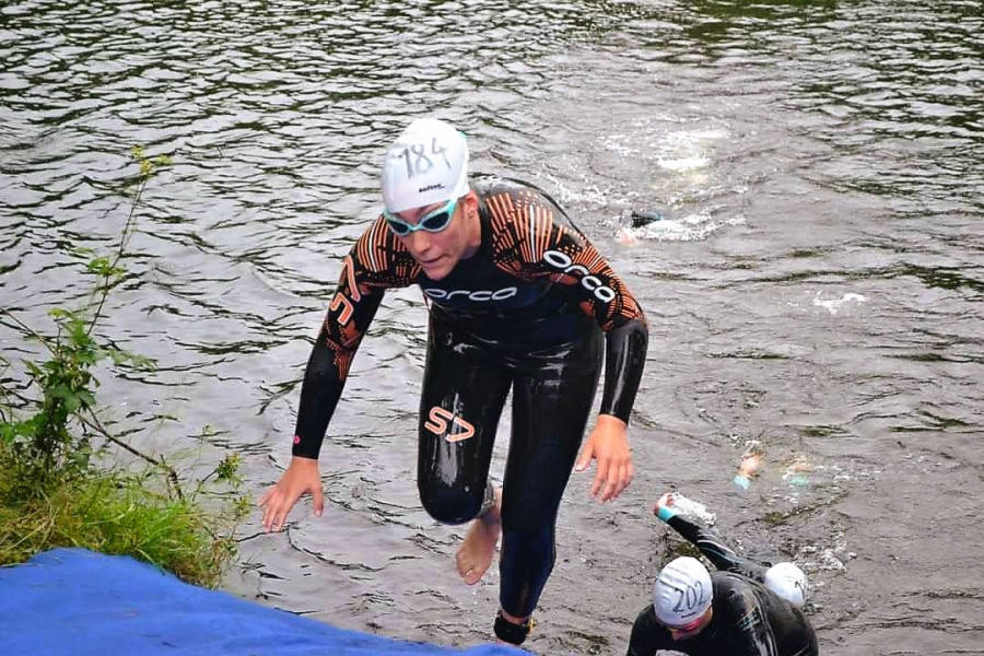 Cinco medallas para los triatletas de la AD Fogar en Miño