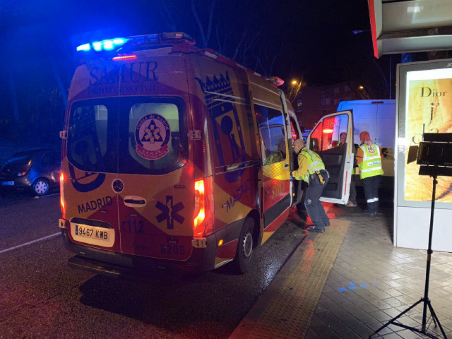 Una mujer fallecida y 25 heridas al volcar un autobús en Almonte