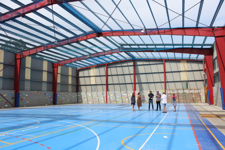 Carballo invierte 200.000 euros en el pabellón del colegio de Sofán