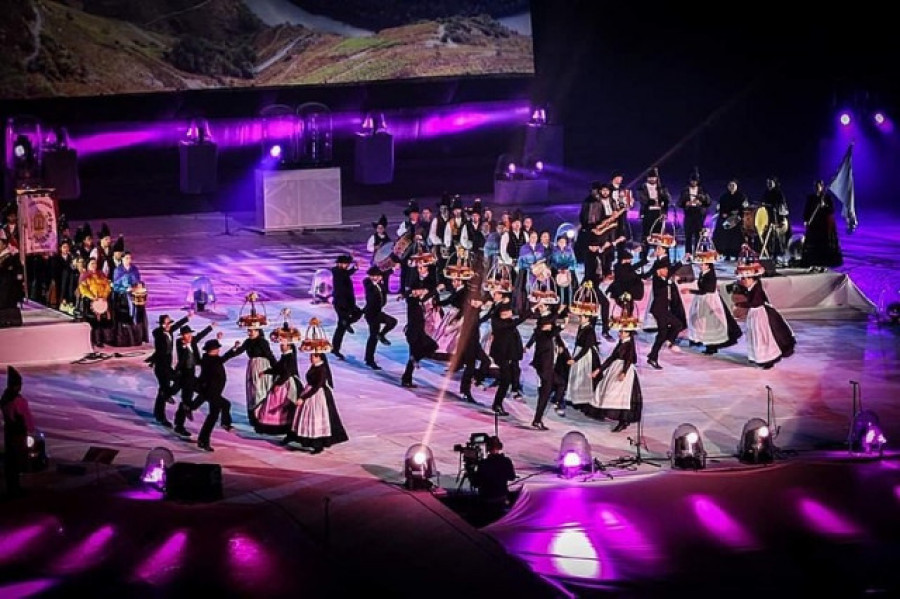 Xacarandaina estrena un espectáculo de música y baile tradicional con el que recorrerá municipios del Camino