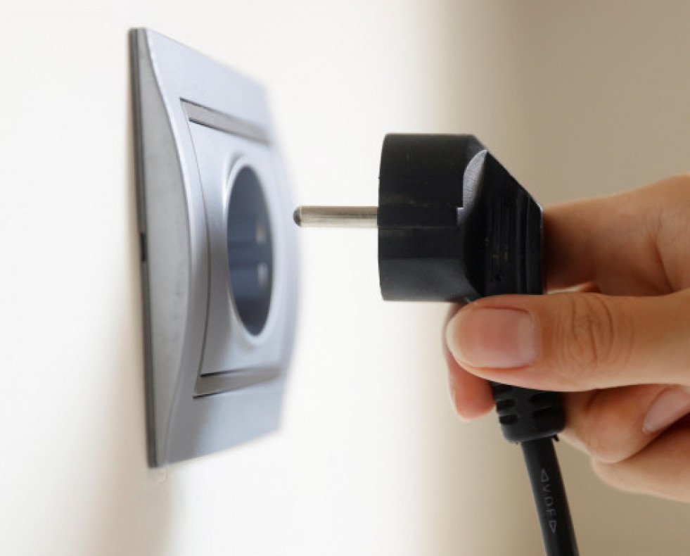 Luzenchufeelectricidad