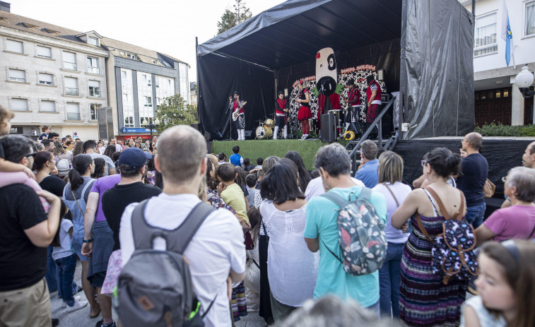 Laxe, A Laracha y Cee centran las fiestas de Santa María en la comarca