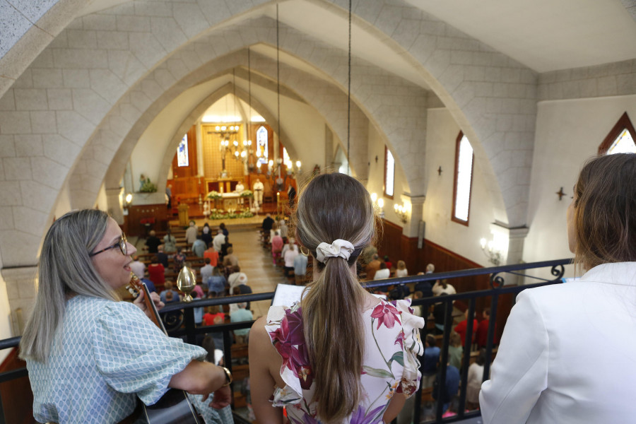 La Virgen del Carmen cumple 60 años obrando su milagro en Laxe